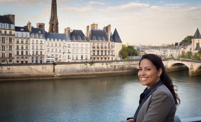 femme devant nantes